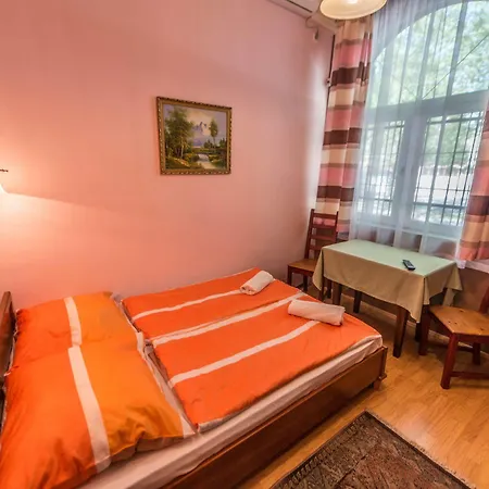 House Pater 3*