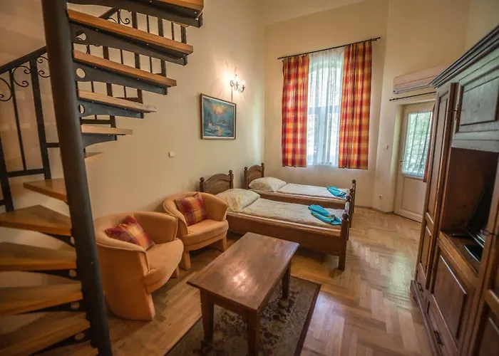 House Pater 3* Siófok